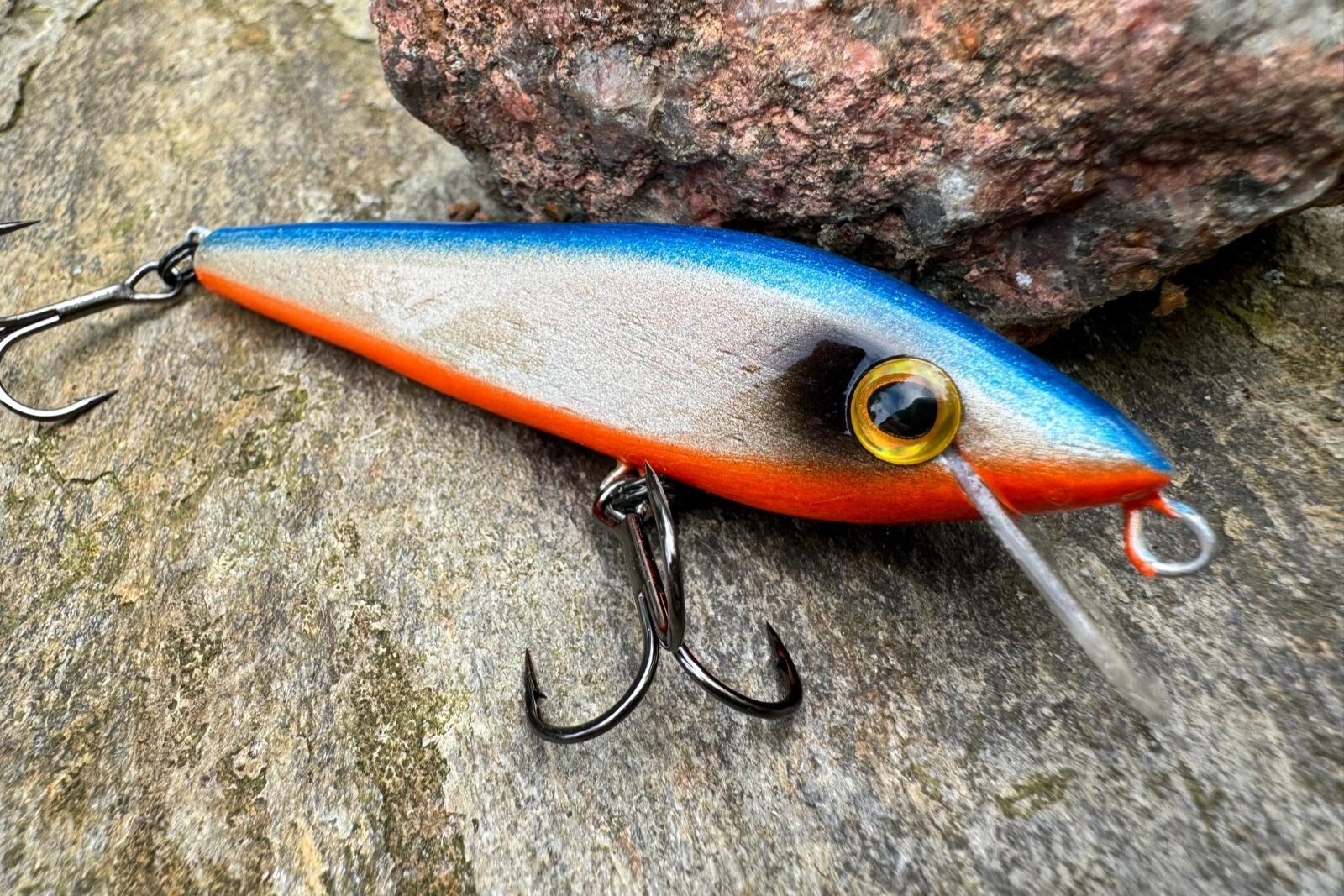 Wobler NEON 8 cm 9-12g kolor 004