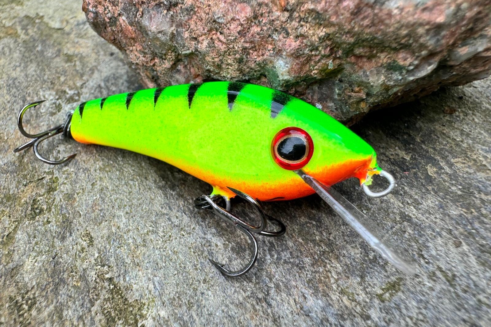 Wobler NEON 6 cm 4-7g kolor 023