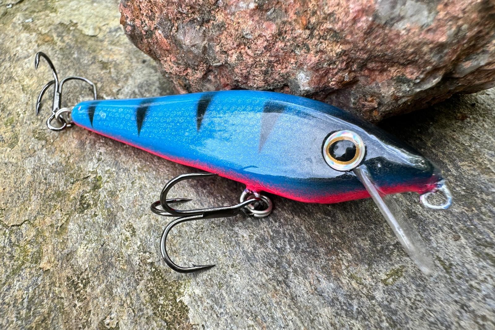 Wobler NEON 8 cm 9-12g kolor 006