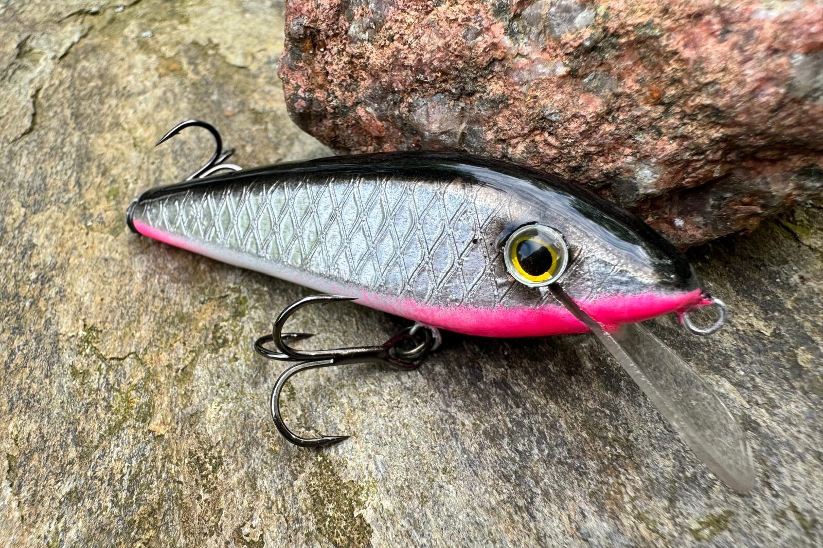 Wobler NEON 8 cm 9-12g kolor 021