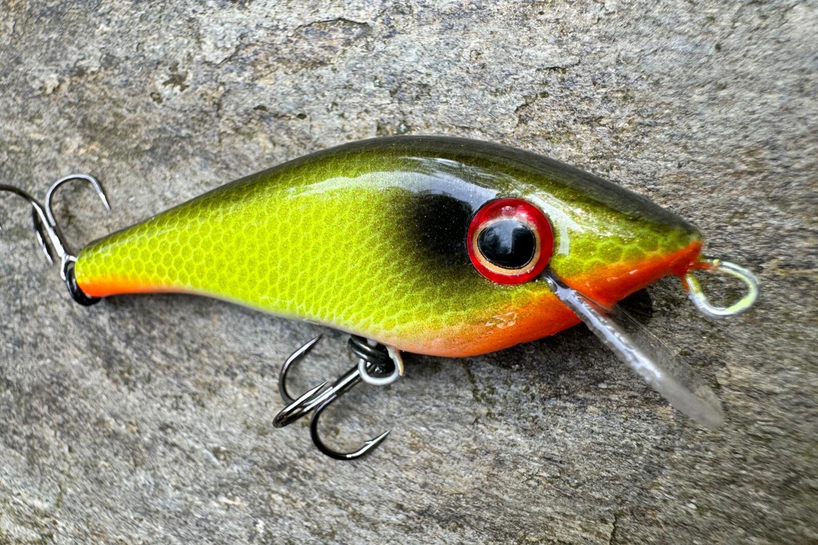 Wobler NEON 6cm 4-7g kolor 029